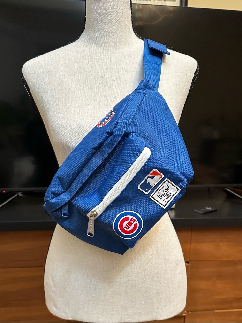 Hershel Chicago Cubs Fanny Pack / Cross Body Bag